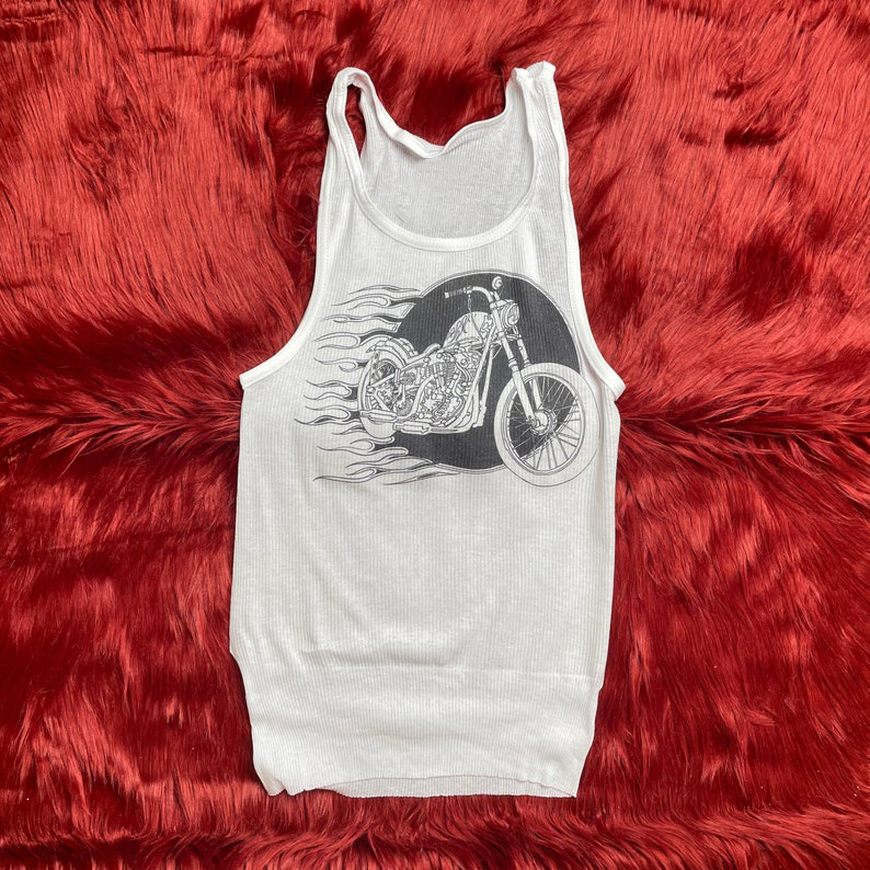 Prążkowana koszulka na ramiącz – Tank Top Ribbed recenzja i cena